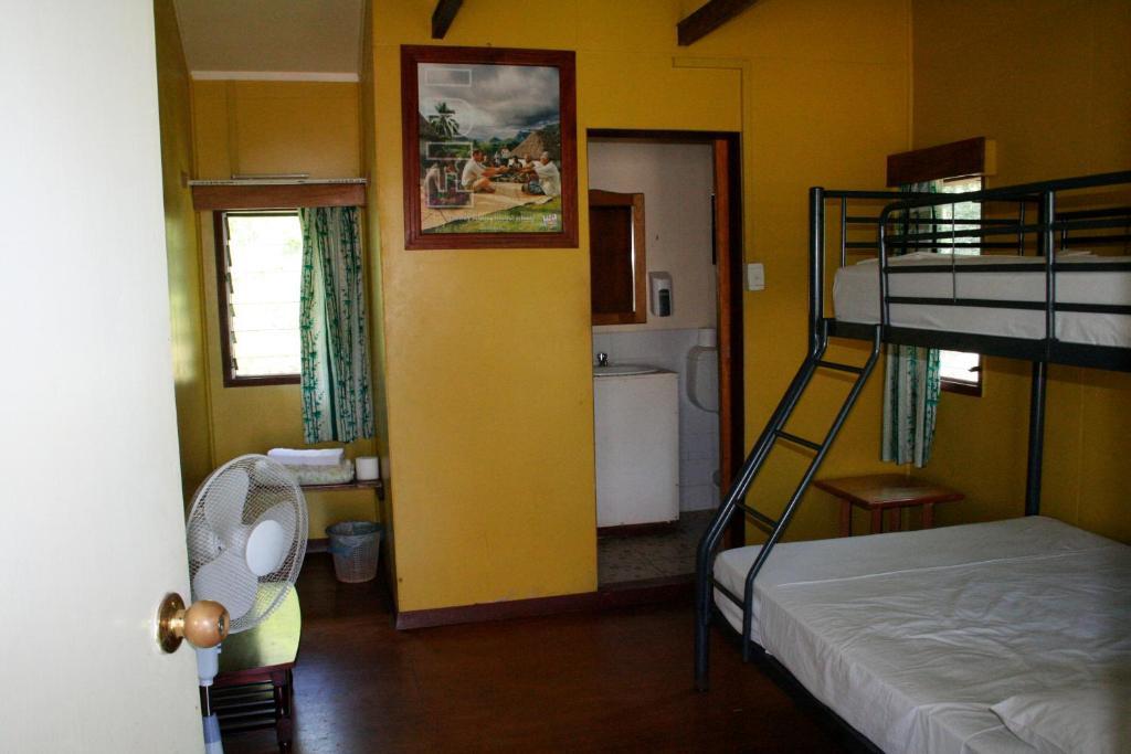 Ratu Kini Backpackers And Dive Resort Mana Island Pokoj fotografie