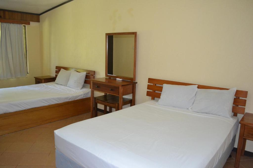 Ratu Kini Backpackers And Dive Resort Mana Island Pokoj fotografie